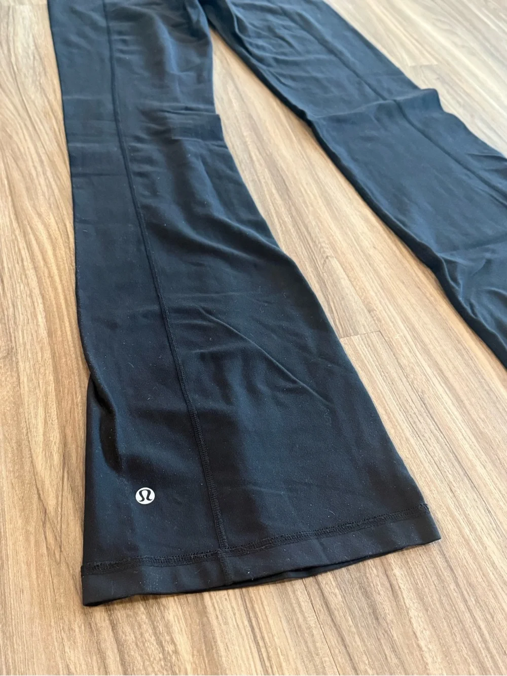 lululemon athletica Black and Pink Reversible Flare Pants Size 6